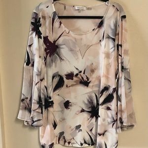 Bell sleeve at wrist